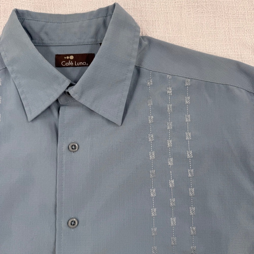 Cafe Luna Mens M Blue Embroidered Short Sleeve Guayabera Style Button Down Shirt